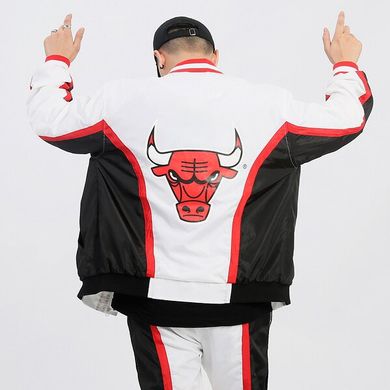 Біло-чорний бомбер "Chicago Bulls" NBA